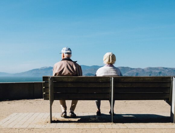 matt-bennett-78hTqvjYMS4-unsplash Depressão em idosos ainda passa despercebida e exige atenção para diagnóstico precoce, alerta especialista