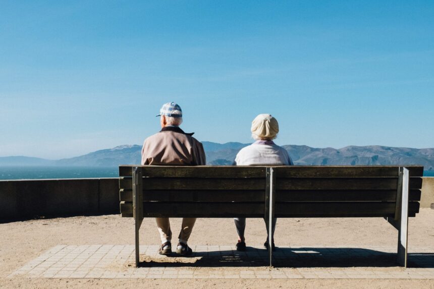 matt-bennett-78hTqvjYMS4-unsplash Depressão em idosos ainda passa despercebida e exige atenção para diagnóstico precoce, alerta especialista